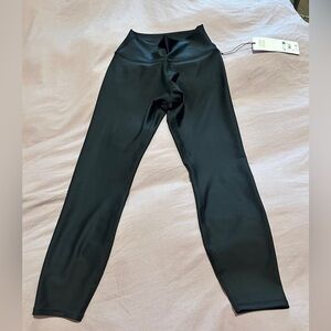 Alo 7/8 High-Waist Airlift Leggings Size Medium